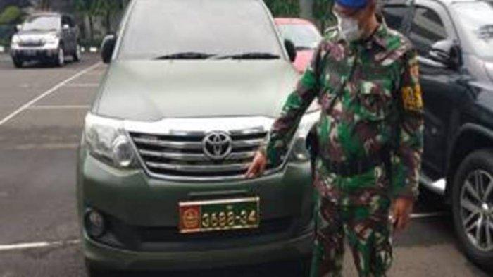 Mobil mewah bernomor registrasi Puspom TNI AD yang dipakai warga sipil. (Sumber: Dok Puspom TNI AD)