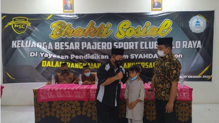 Pajero Sport Club (PSC) Solo Raya mengadakan kegiatan bakti sosial dengan mengunjungi Yayasan Pendidikan Islam SYAHDA yang merupakan Pondok Pesantren dan Panti Asuhan untuk anak-anak Yatim Piatu & Dhuafa di Dukuh Randu, RT 08/RW02, Desa Temon, Kecamatan Simo, Kabupaten Boyolali, Kamis (17/10/2020)