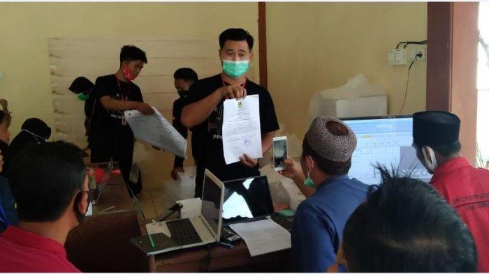 Rapat pleno rekapitulasi suara Pilkada Rembang tingkat Kecamatan serentak, Jumat (11/12/2020).