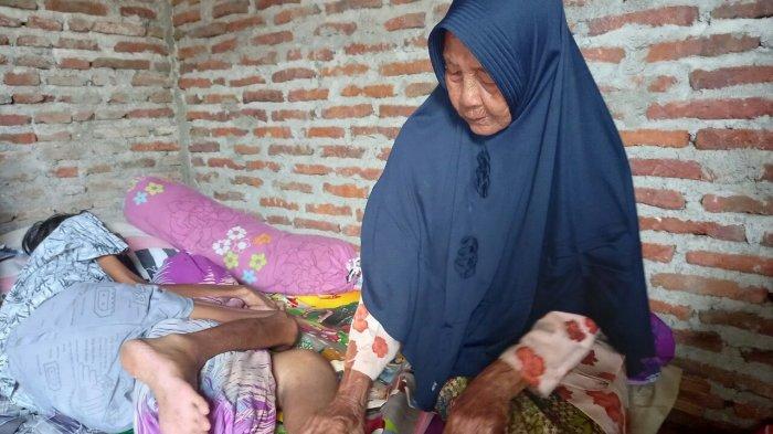 kondisi terkini Satria Aji Purnama (19), warga Jalan Bima no 47, Dukuh Jatimerta, Desa Jatibogor, Kecamatan Suradadi, Kabupaten Tegal, mengidap penyakit kronis tidak hanya satu tapi empat sekaligus. Sehingga ia membutuhkan bantuan untuk pengobatan dan penyembuhannya.