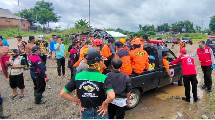 Tim gabungan berhasil menemukan warga Wanayasa, Banjarnegara yang hanyut di Sungai Sengkarang Pekalongan.