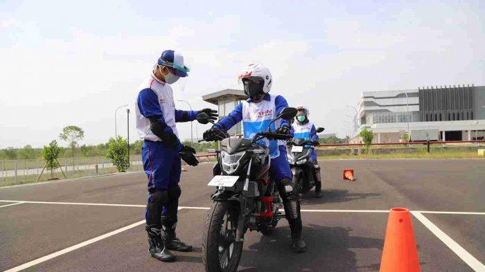 Training Waspadai Bahaya Blind Spot