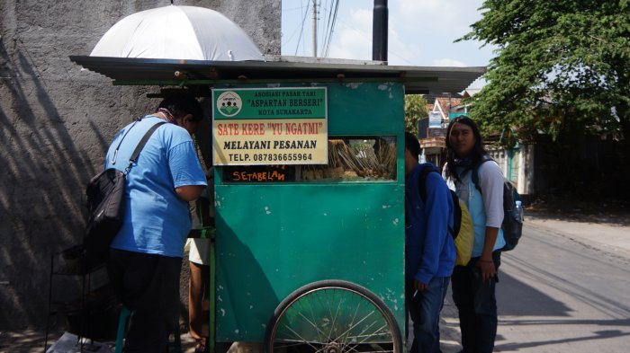 Yu Ngatmi, ketika diwawancara pada Senin (23/10/2017). (Tribun Jateng/akbar hari murti)