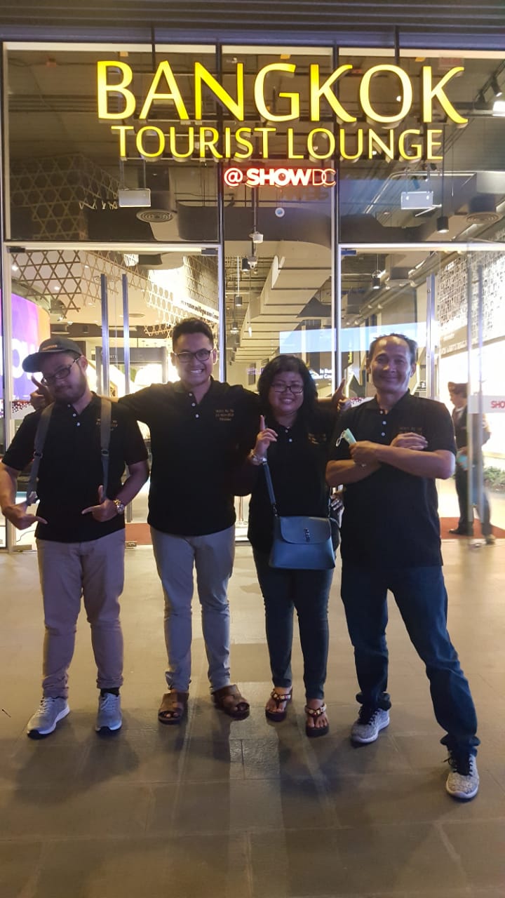 YB Suryowandaru, Siti Romlah, Andrea Suryajaya,Sndi Muharom Suryajaya. (dari kanan ke kiri)