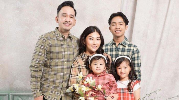 Sarwendah mengungkapkan serangan teror yang dialami oleh keluarganya belum lama ini.