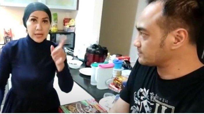 Terkuak hubungan Venna Melinda dan ibu Ferry Irawan.