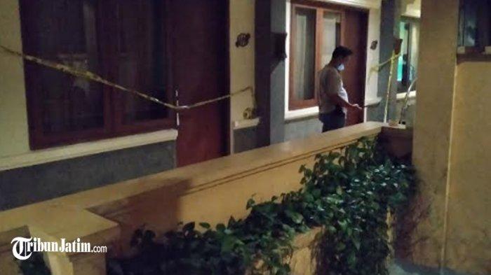 Kamar hotel tempat kasus pembunuhan wanita muda di Hotel Lotus dipasang police line, Minggu (28/2/2021) malam.