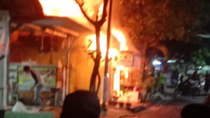 Ibu dan anak di Wonosari Kidul Surabaya tewas karena rumah kebakaran