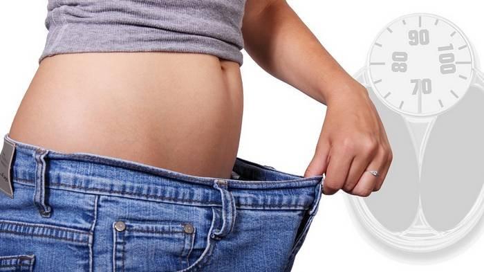 Ilustrasi tips diet sehat untuk menurunkan berat badan.