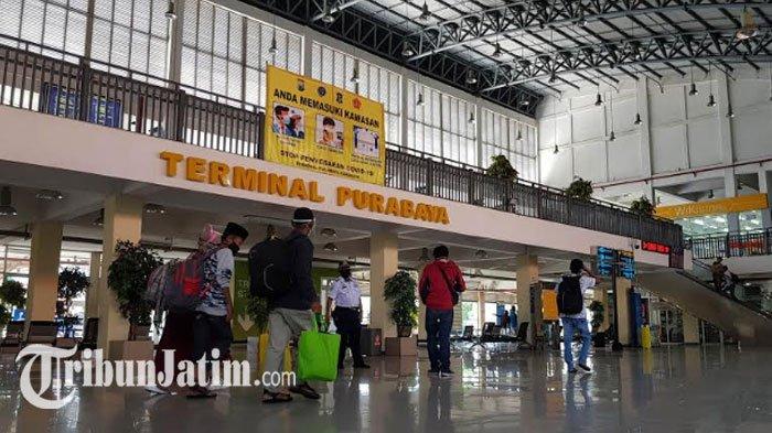 lustrasi Terminal Purabaya Surabaya atau Terminal Bungurasih.