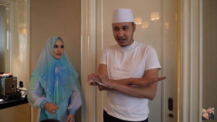 Kartika Putri dicecar Habib Usman