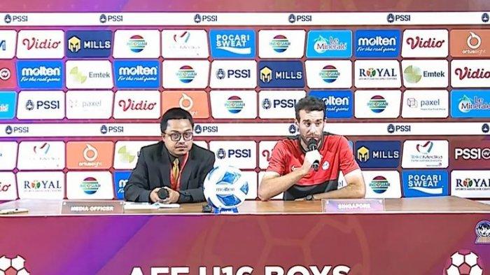 Tangkapan layar dari Vidio.com yang memuat konferensi pers pelatih timnas U16 Singapura, Angel Toledano Tores Flores, seusai laga Grup A Piala AFF U16 2022 kontra timnas Indonesia U-16, Rabu (3/8/2022). Laga timnas Indonesia U-16 vs Singapura yang dihelat di Stadion Maguwoharjo itu berakhir 9-0 untuk kemenangan Garuda Asia.