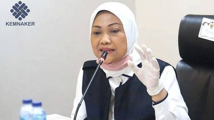 Menteri Ketenagakerjaan Ida Fauziyah menyebut anggaran BLT gaji kepada pekerja bergaji di bawah Rp 5 juta tidak dianggarkan dalam APBN 2021.