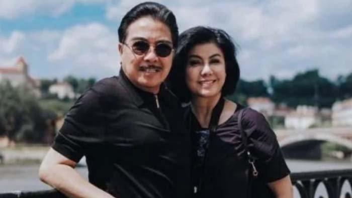 Potret harmonis Hotma Sitompul dan Desiree Tarigan sebelum konflik mencuat.