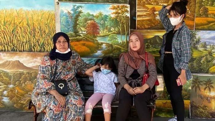 Potret Tuti dan Amalia semasa hidup saat bersama istri dan anak Yoris