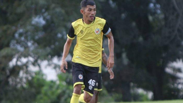 Risman Maidullah saat berseragam Semen Padang.