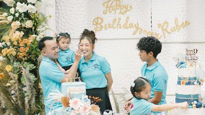 Ruben Onsu sadar betul punya tanggung jawab yang besar di usianya ke-39 pada Senin (15/8/2022).