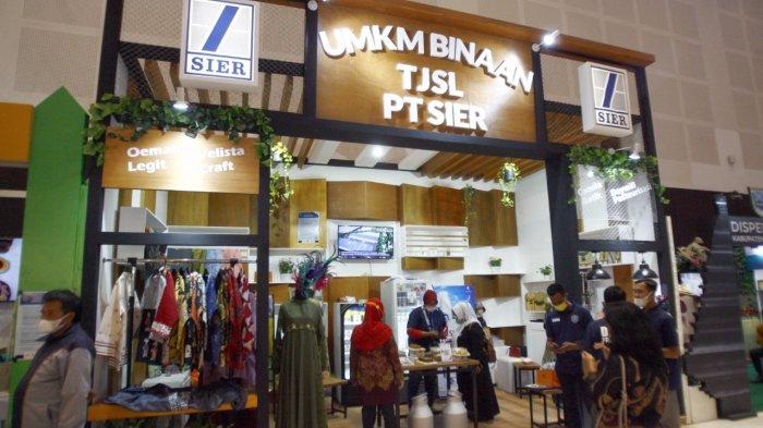 Stan usaha Yuyun Mardojo di Jatim Fair.