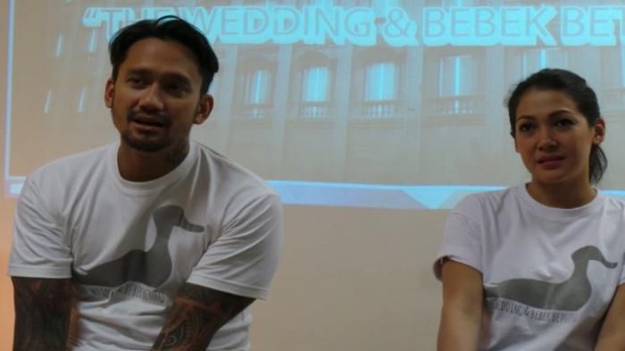 Tora Sudiro dan Mieke Amalia hadir dalam acara Kompasiana Nangkring, di Gedung Kompas Gramedia, Jalan Palmerah Barat, Jakarta Barat, Kamis (2/4/2015).