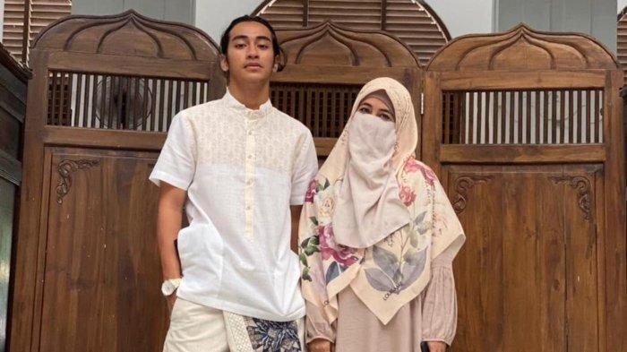 Umi Pipik mengungkap alasan sang putra, Abidzar Al Ghifari bekerja sampai berhanti sekolah.