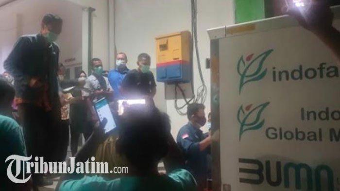 Vaksin Covid-19 akhirnya tiba di Kantor Dinas Kesehatan (Dinkes) Kabupaten Bangkalan, Selasa (26/1/2021) dini hari.