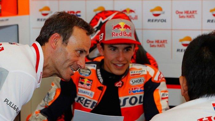 Alberto Puig (kiri) dan Marc Marquez.