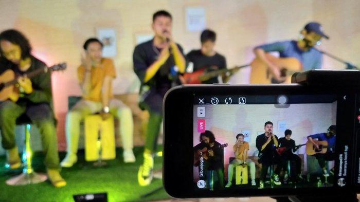 ATAVISTI saat tampil dalam program Live Streaming Music Zone Tribun Jogja