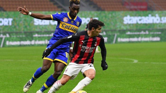 Brahim Diaz dan Yann Karamoh di Liga Italia Serie A Italia AC Milan vs Parma pada 13 Desember 2020 di stadion San Siro di Milan.