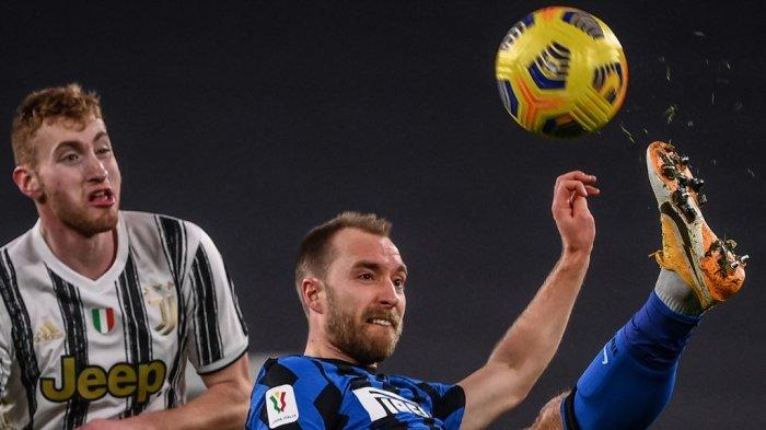 Christian Eriksen dan Dejan Kulusevski di leg kedua semifinal Piala Italia Juventus vs Inter Milan pada 9 Februari 2021 di stadion Juventus di Turin.