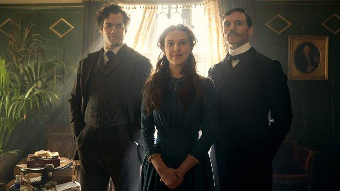 Potret keluarga Holmes. Mycroft, Sherlock dan Enola