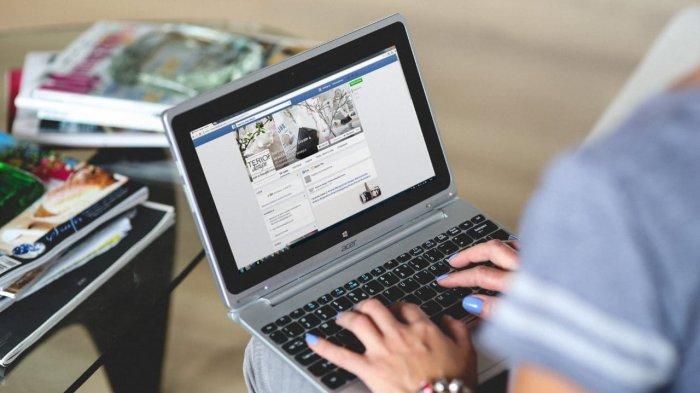 Facebook merupakan platform media sosial yang banyak digunakan oleh orang-orang diseluruh dunia termasuk Indonesia