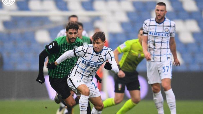 Gelandang Nicolo Barella saat Sassuolo vs Inter Milan