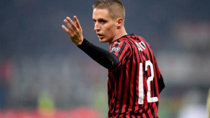 Genoa dan Parma dikabarkan telah mengajukan tawaran untuk mendatangkan Andrea Conti dari Milan dengan status pinjaman