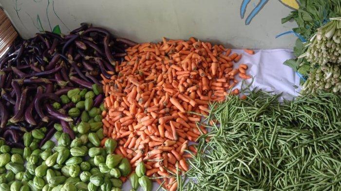 Beberapa jenis sayuran yang dibagikan komunitas Sejangkauan Tangan. Sayuran-sayuran tersebut dibeli dari para petani di Desa Sumber, Kecamatan Dukun, Magelang