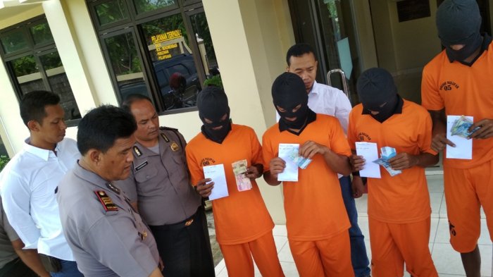 Mengaku Punya Bekingan, 4 Penjudi di Gunungkidul yang Terang-Terangan Berjudi Ini Akhirnya Diringkus - Tribun Jogja