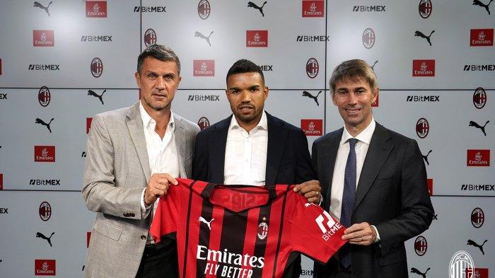 Junior Messias bersama Paolo Maldoni dan Ricky Massara