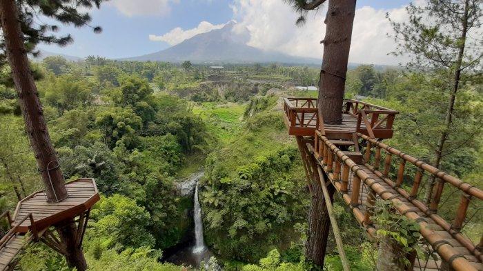Air Terjun Kedung Kayang di di Desa Wonolelo, Kecamatan Sawangan, Kabupaten Magelang.