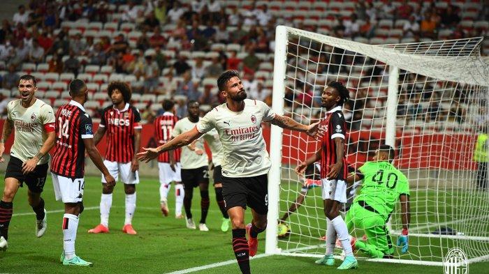 Olivier Giroud merayakan gol di laga uj coba Nice vs AC Milan