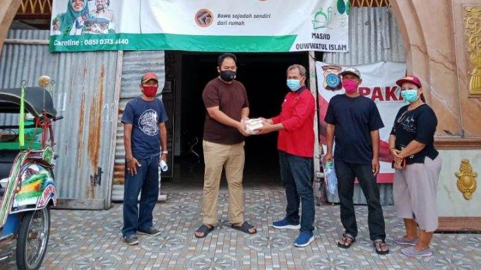 PAC PDIP Danurejan bagikan masker di Masjid Quwwatul Islam Yogyakarta