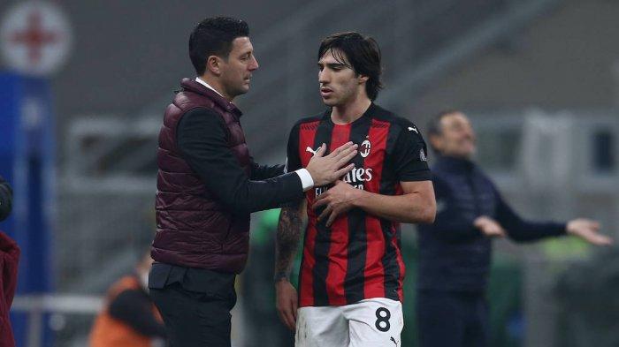 Pelatih pengganti sementara Stefano Pioli, Daniele Bonera dan Sandro Tonali