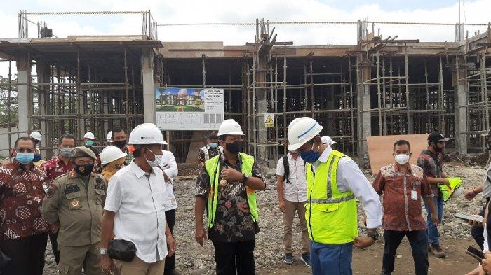 Perkembangan pembangunan Gedung Baru Kantor DLH Kota Magelang di Sidotopo, Kedungsari, Kota Magelang, Rabu (7/10/2020)