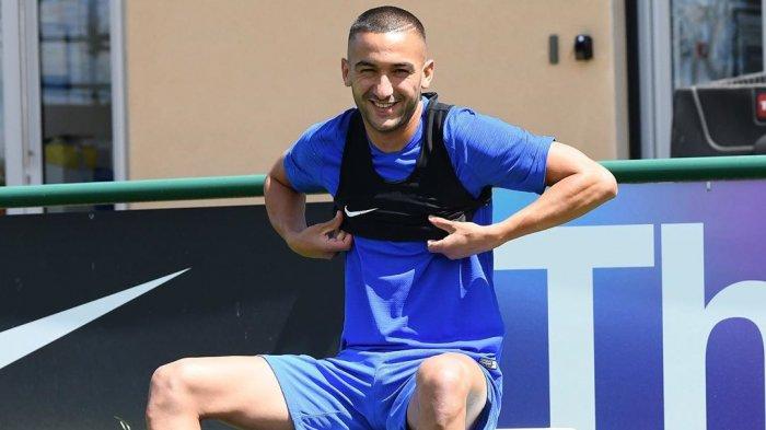 Hakim Ziyech Pertama Kali Pakai Kostum Warna Biru Chelsea
