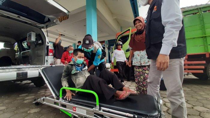 Sebanyak 276 pengungsi dari Dusun Babadan I, Desa Paten, Kecamatan Dukun, Kabupaten Magelang, yang mengungsi di Tempat Evakuasi Akhir (TEA) Banyurojo, Kecamatan Mertoyudan, kembali pulang ke rumah, Senin (14/12/2020) siang ini.