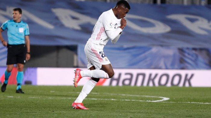 Selebrasi pemain Real Madrid, Vinicius Junior seusai mencetak gol penyeimbang kedudukan kontra Real Sociedad, Selasa (2/3/2021) dini hari WIB.