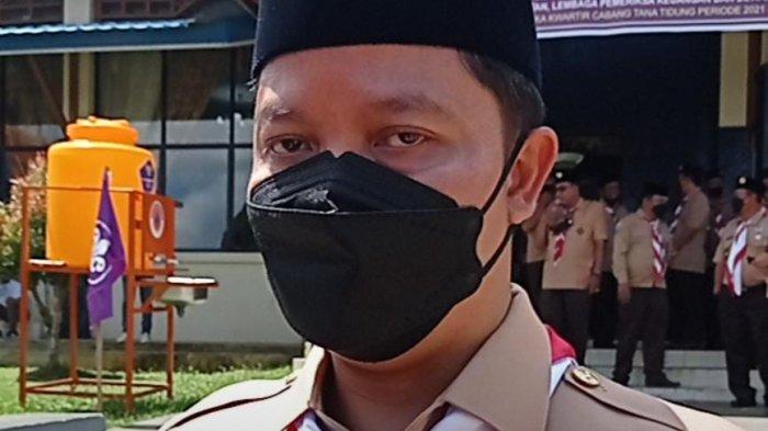 Bupati Tana Tidung, Ibrahim Ali, usai menghadiri pelantikan Pengurus Majelis Pembimbing, Andalan, Dewan Kehormatan Lembaga Pemeriksa Keuangan, dan Dewan Kerja Gerakan Pramuka Kwartir Cabang Tana Tidung Periode 2021-2026, di Pendopo Djaparudi, Rabu (16/3/2022).