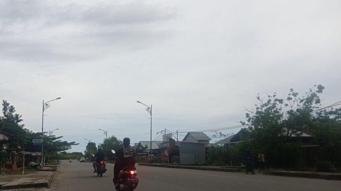 Kondisi cuaca pagi hari ini berawan di Kecamatan Malinau Kota, Kabupaten Malinau, Provinsi Kalimantan Utara, Senin (23/5/2022).
