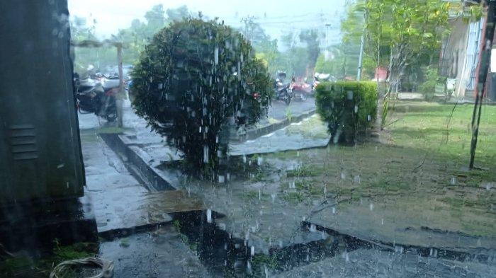 Hujan ringan di Pulau Nunukan, Kalimantan Utara, belum lama ini.