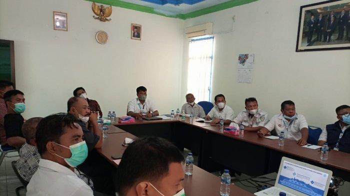 Rapat penyesuaian tarif layanan Pelabuhan Tunon Taka Nunukan oleh Pelindo Cabang Nunukan bersama Asosiasi Perusahaan Bongkar Muat termasuk beberapa pemilik barang, Senin (13/12/2021), pagi.