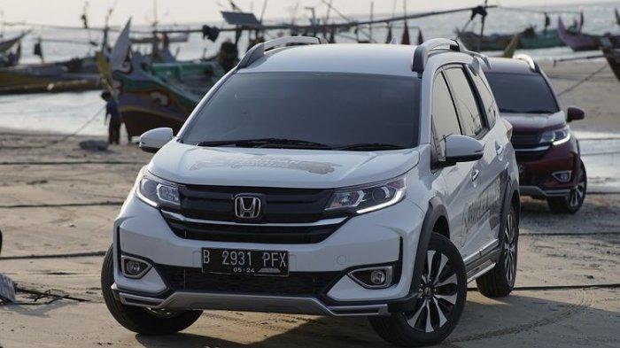 Honda BR-V saat memasuki kawasan pantai di daerah Rembang, Jawa Tengah(kompas.com)