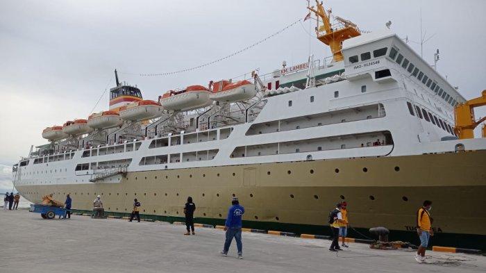 Kapal Pelni KM Lambelu berlabuh di Pelabuhan Tunon Taka Nunukan, belum lama ini.